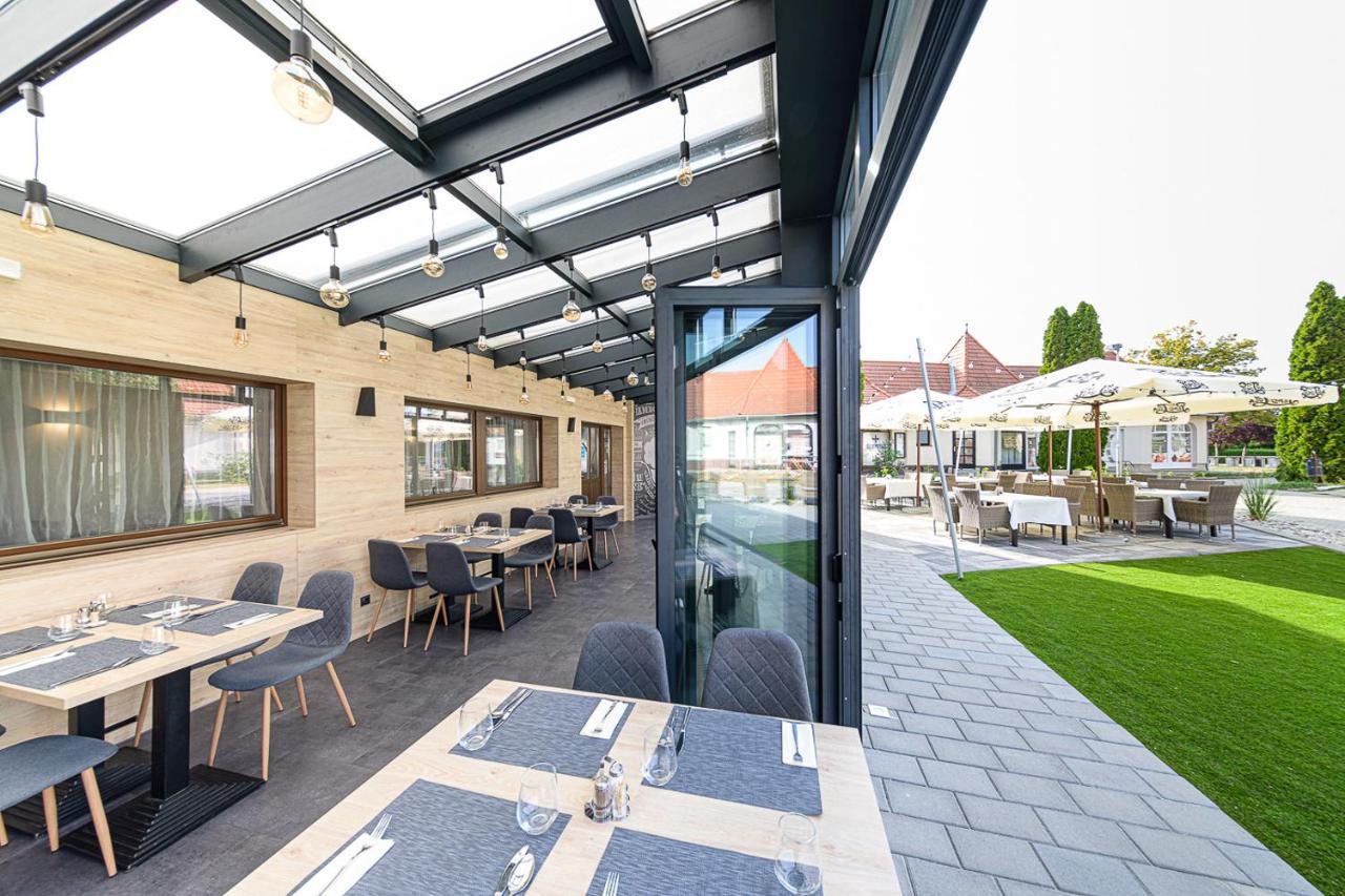 Jam Panzió Hotel Kapuvár Exterior foto